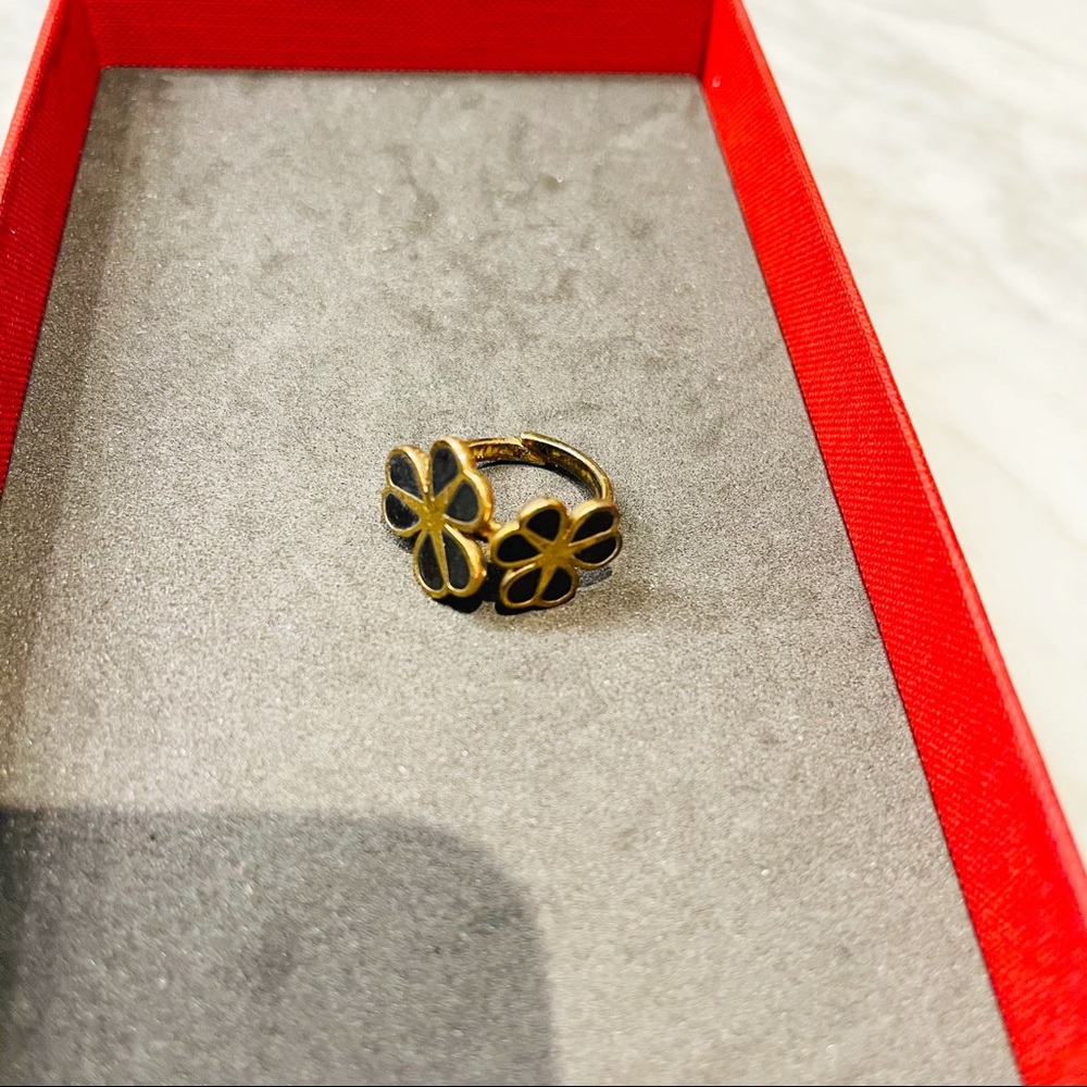 Pilgrim Flower Ring
